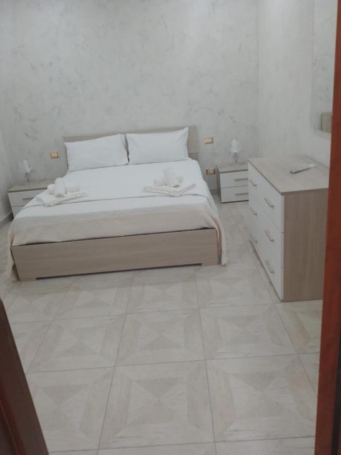 Casa vacanza Kristal Aeroporto di Catania Fontana Rossa Esterno foto